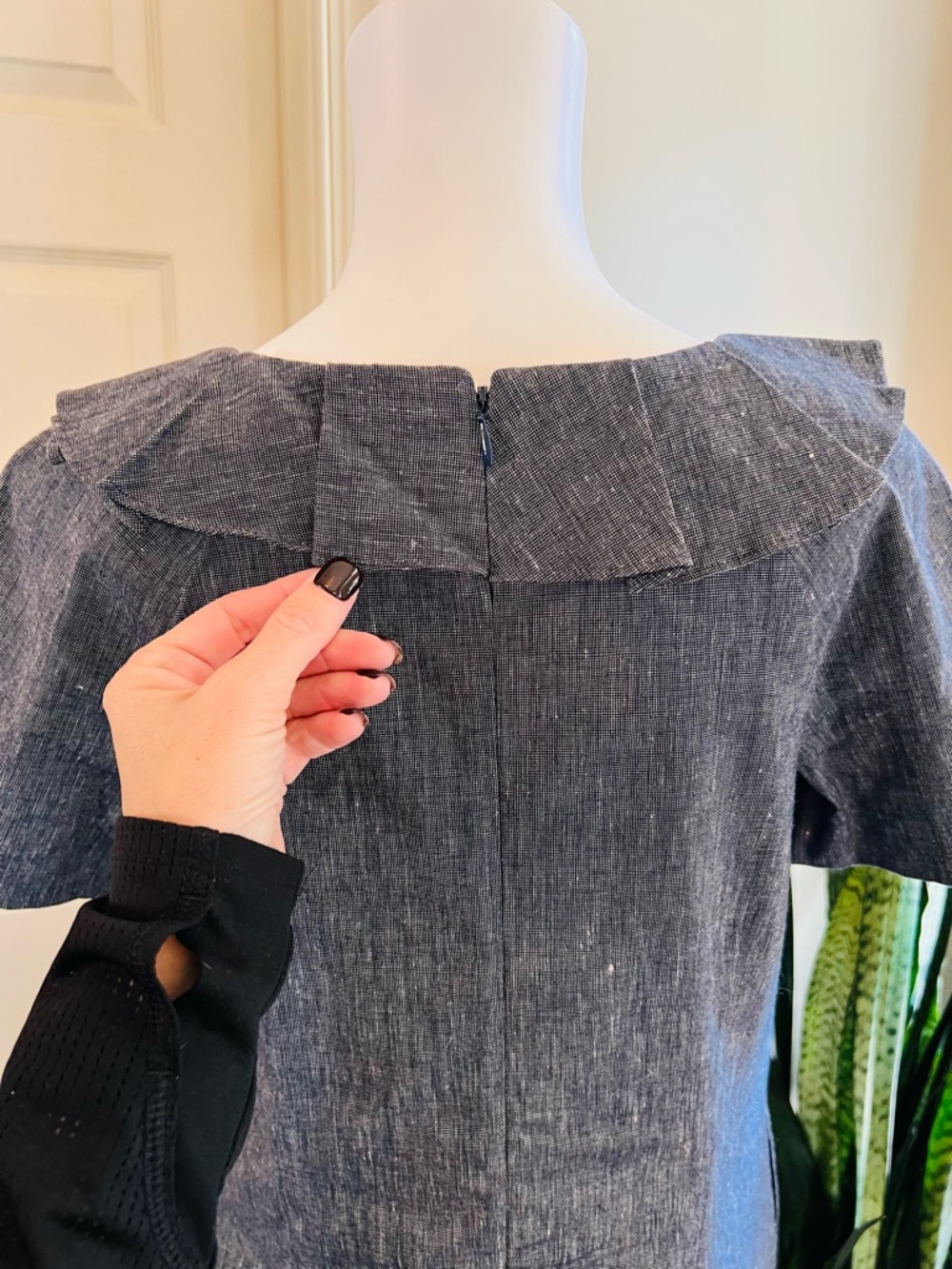 Banana Republic Shift Dress Ruffle Neck Short Sleeve Pockets - Picture 4 of 10